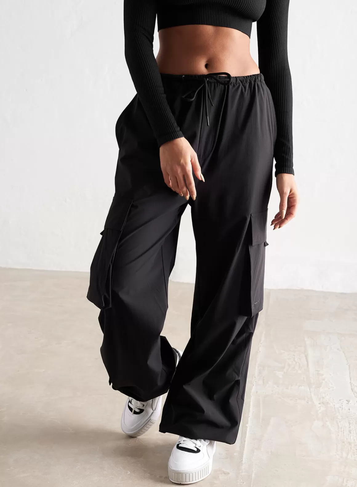 AIM’N Windbreaker Parachute Pants