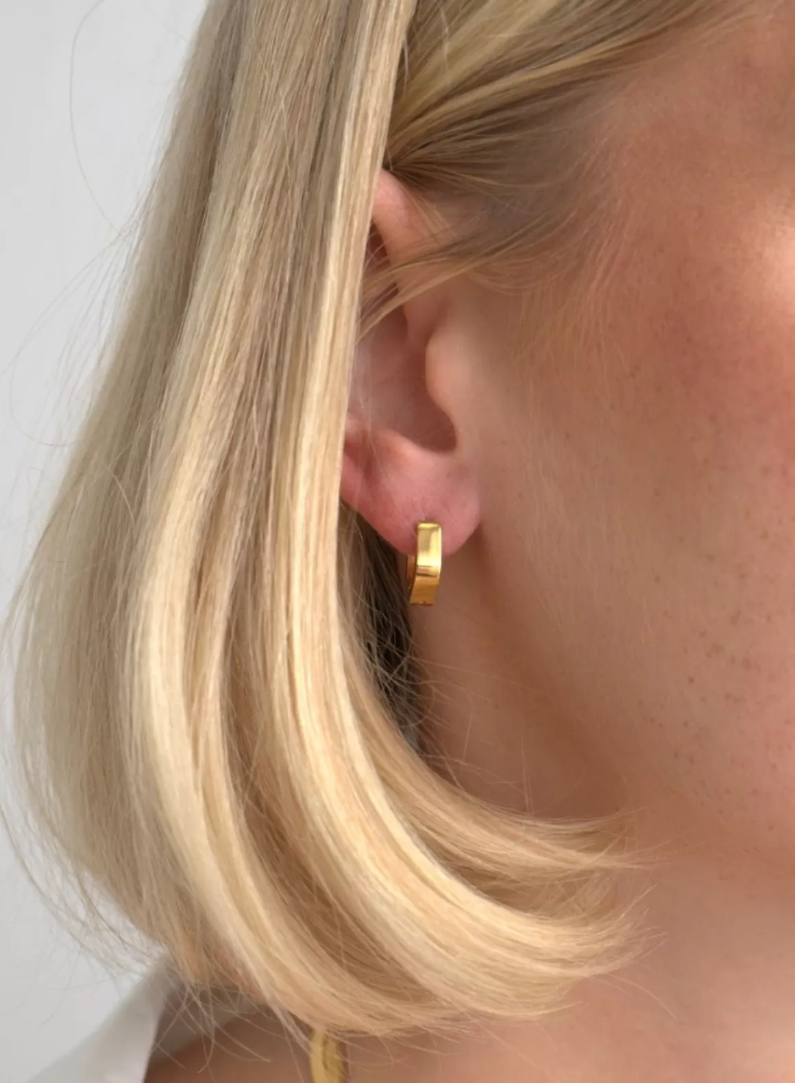 AIM’N Waterproof Angle Hoop Earrings