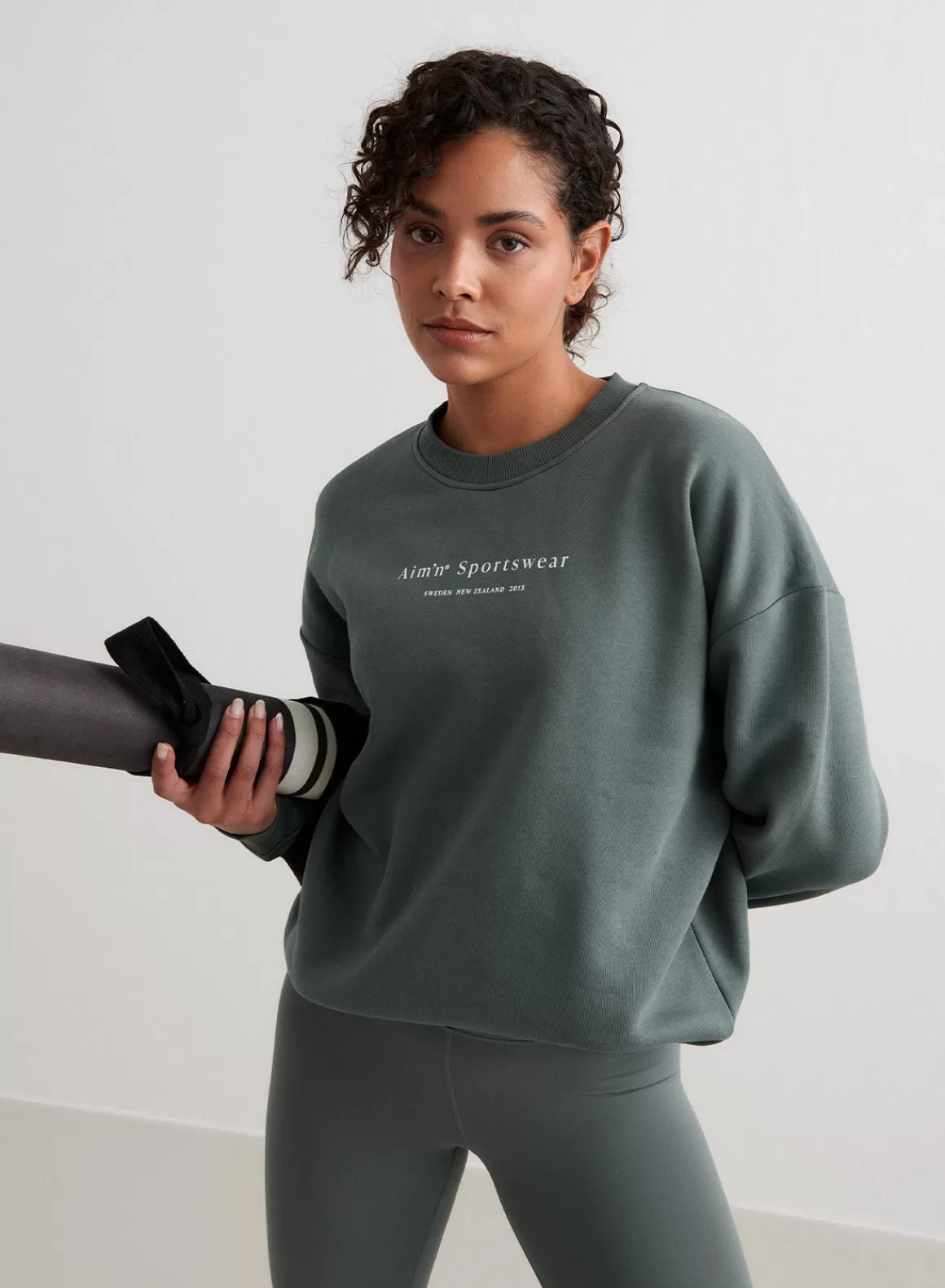 AIM’N Serif Sweatshirt