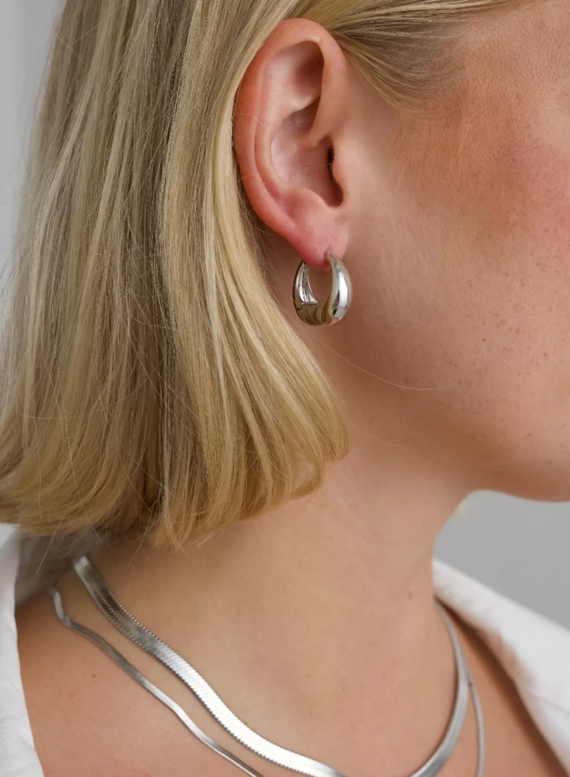 AIM’N Waterproof Drop Hoop Earrings