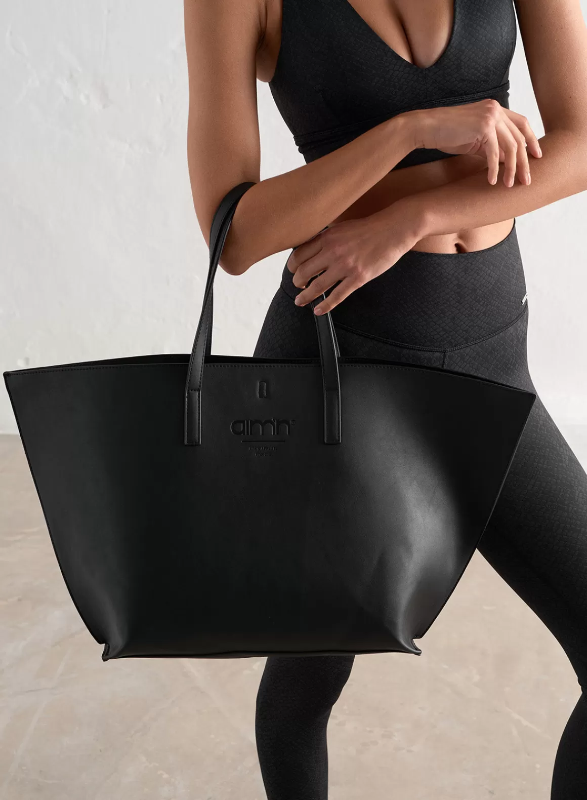 AIM’N The Perfect Tote Bag